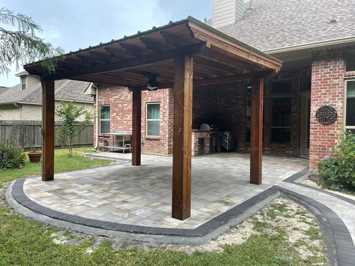 Paver patio and outdoor kitchen installation covington la